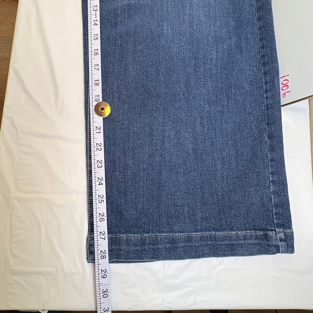 Sonoma Goods For Life Womens Plus Size 18 Wide Leg Crop Jeans Blue Medium Wash - Picture 9 of 11